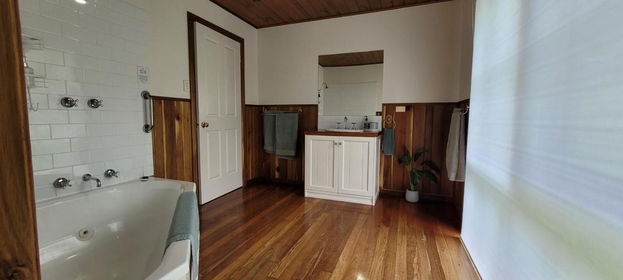 Tall Trees Eco Retreat - Blackwood Cottage Apollo Bay Bagian luar foto